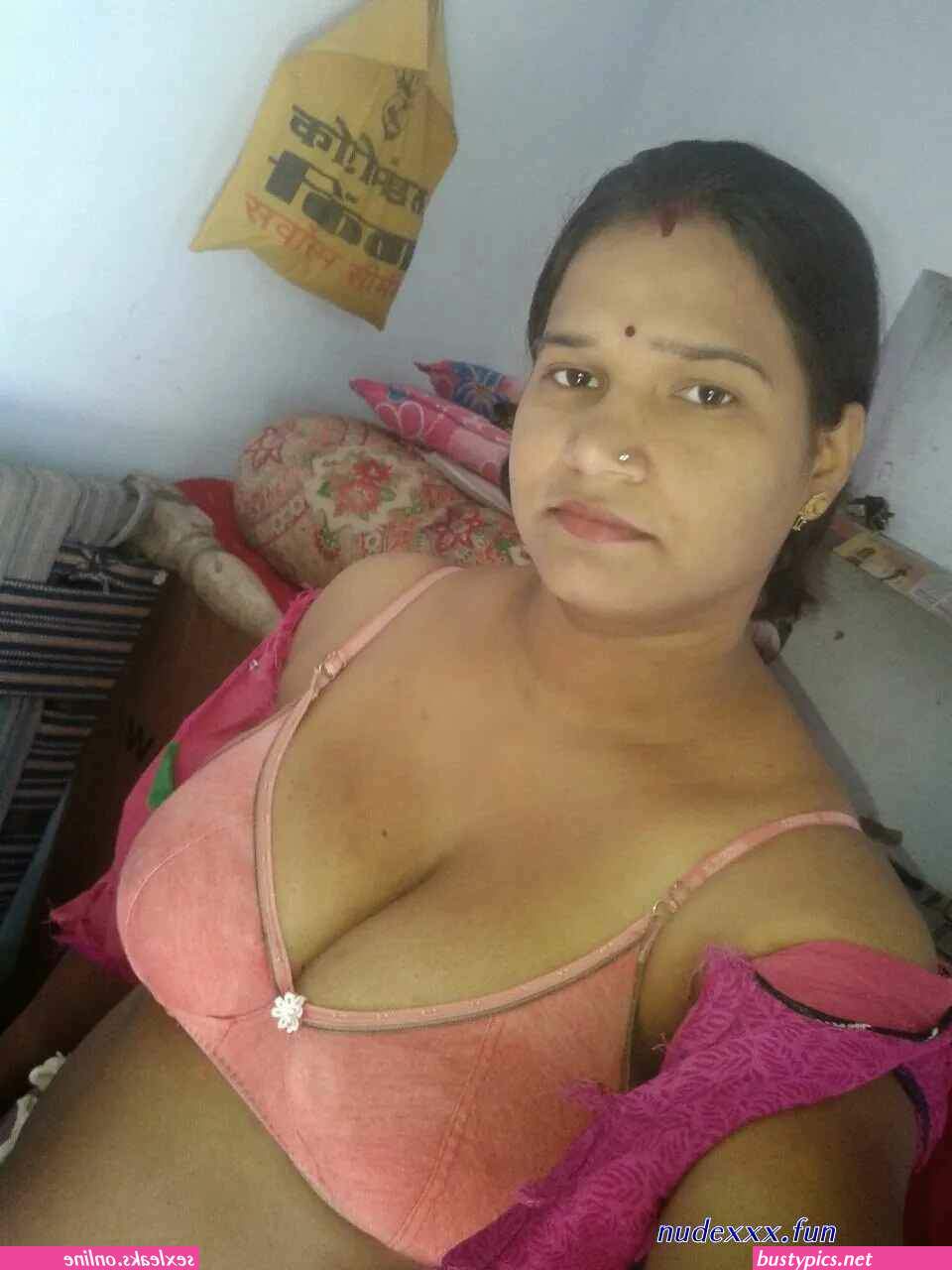 boobs aunty porn nude pic