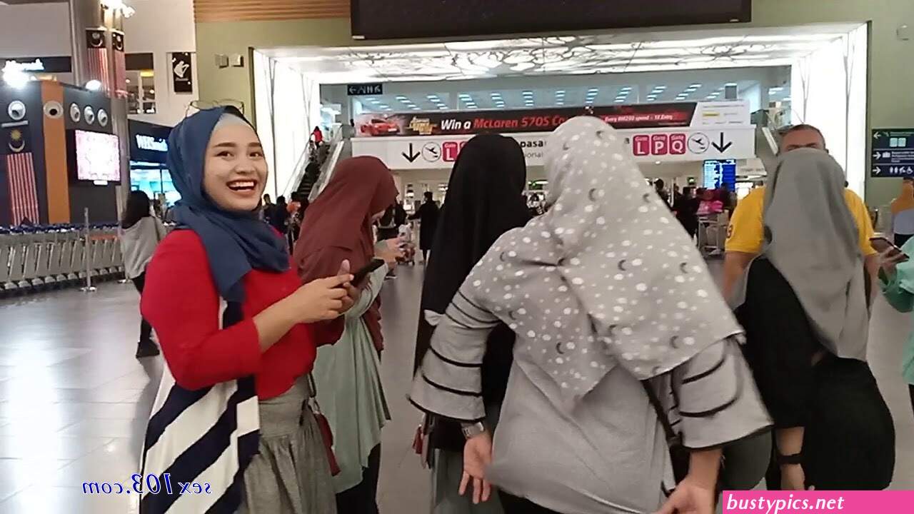 ibu tetek besar bugil