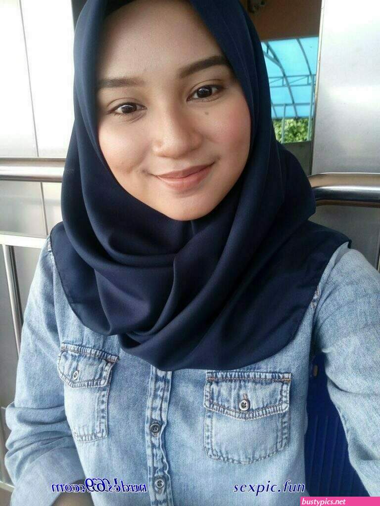 ibu tetek besar bugil