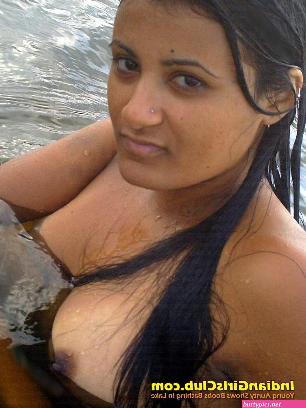 indian young aunty boobs