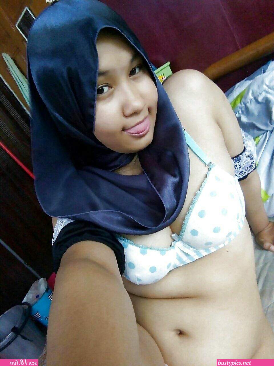 jilbab alim bugil