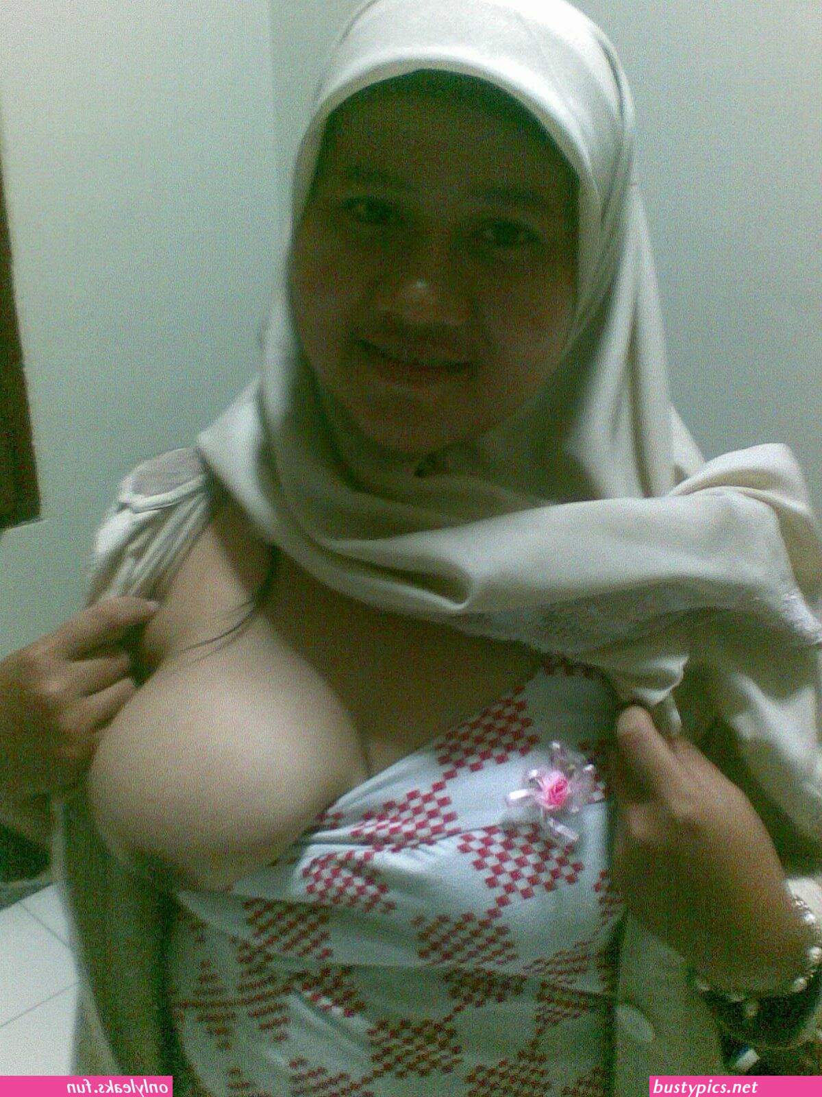 jilbab alim bugil