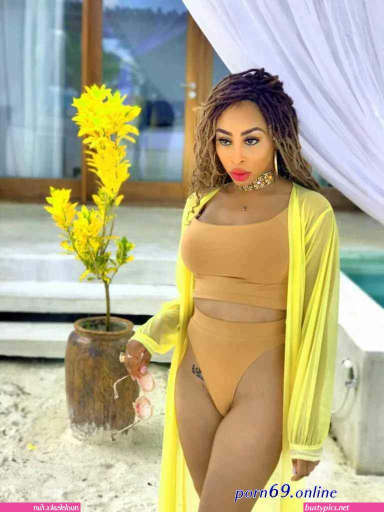 open beauty mzansi on bed naked