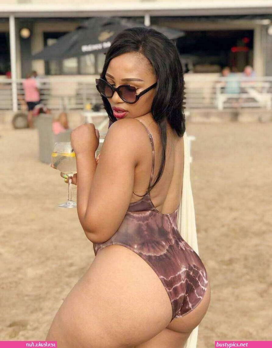 open beauty mzansi on bed naked