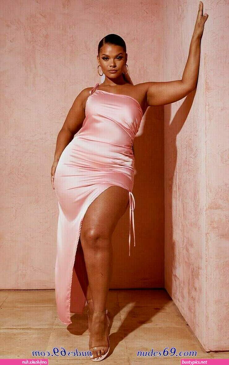 open beauty mzansi on bed naked