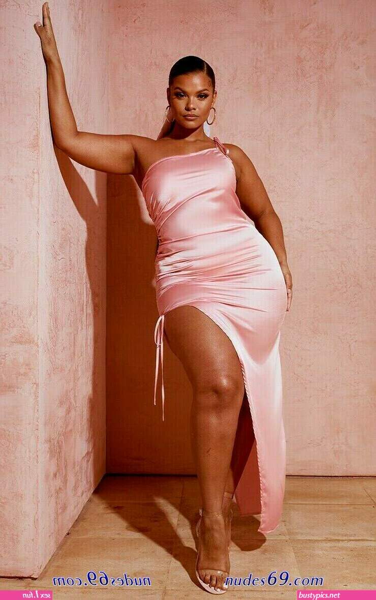 open beauty mzansi on bed naked