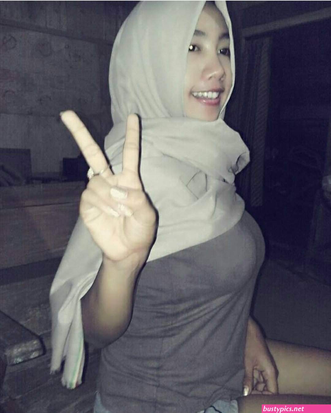 toket hijab bugil