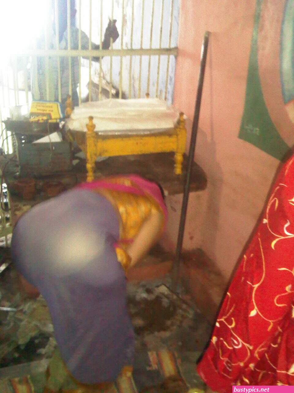 aunty sexy backside images