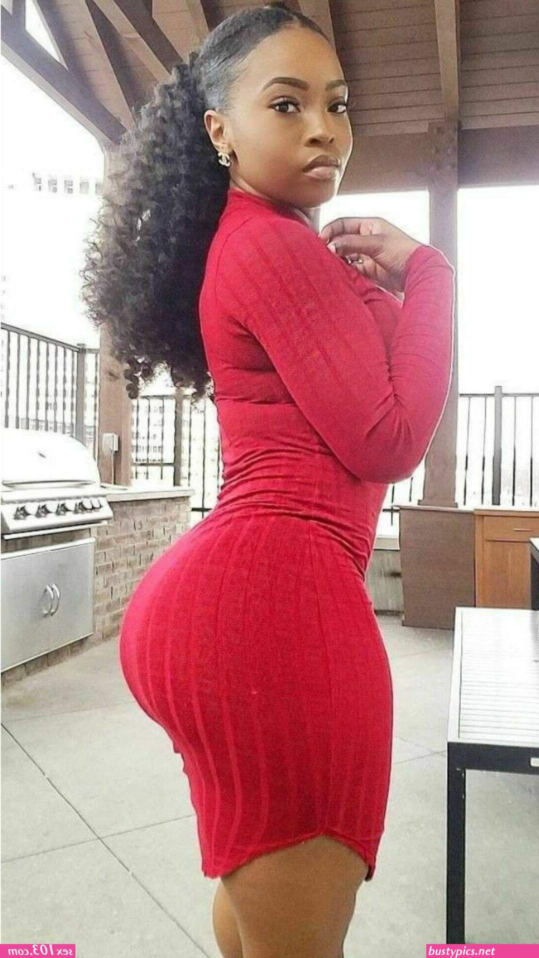 big black booty tight skart pic