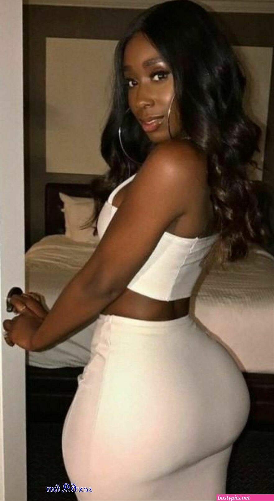 big black booty tight skart pic