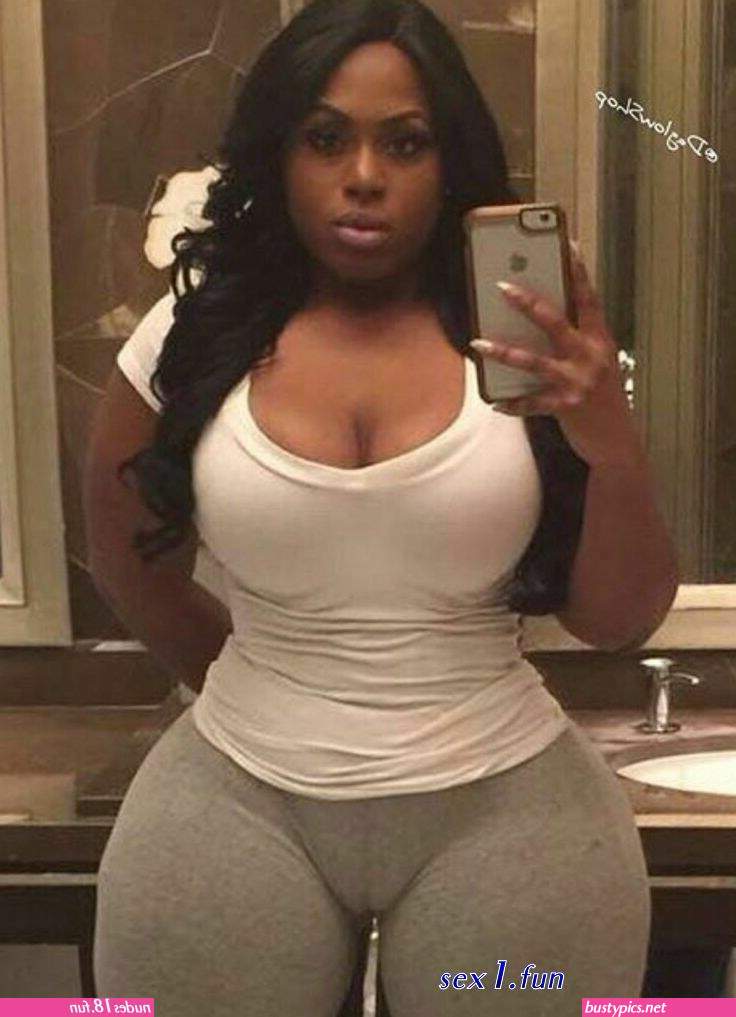 black big hips and boobs naked women pics