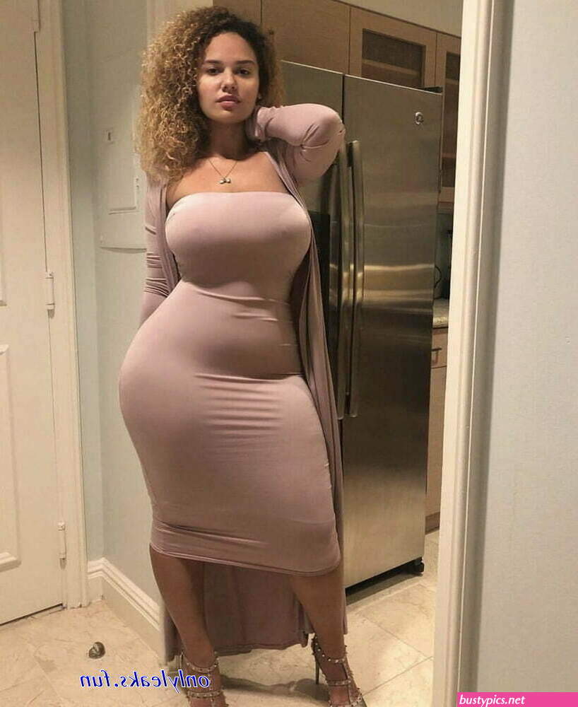 black big hips and boobs naked women pics