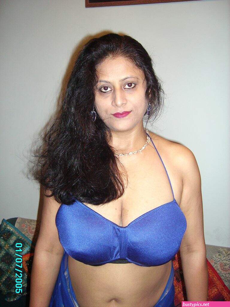 desi punjabi big boobs big ass aunty nude
