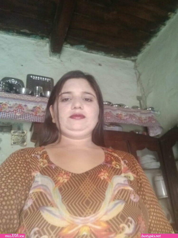 desi punjabi big boobs big ass aunty nude