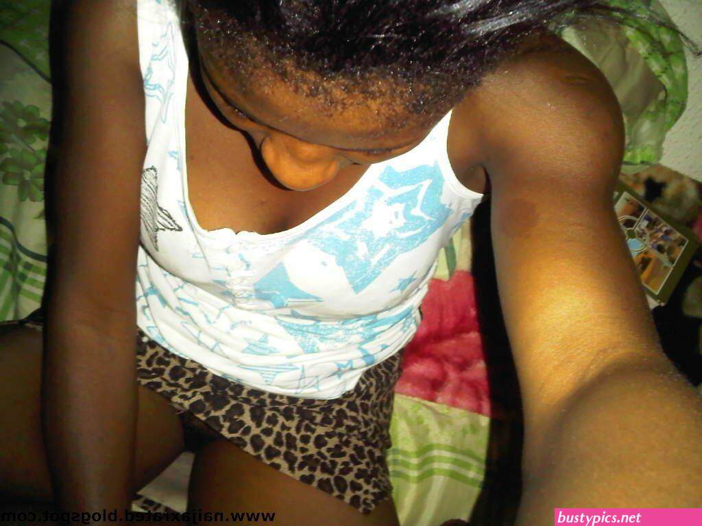 naija pissing pussy