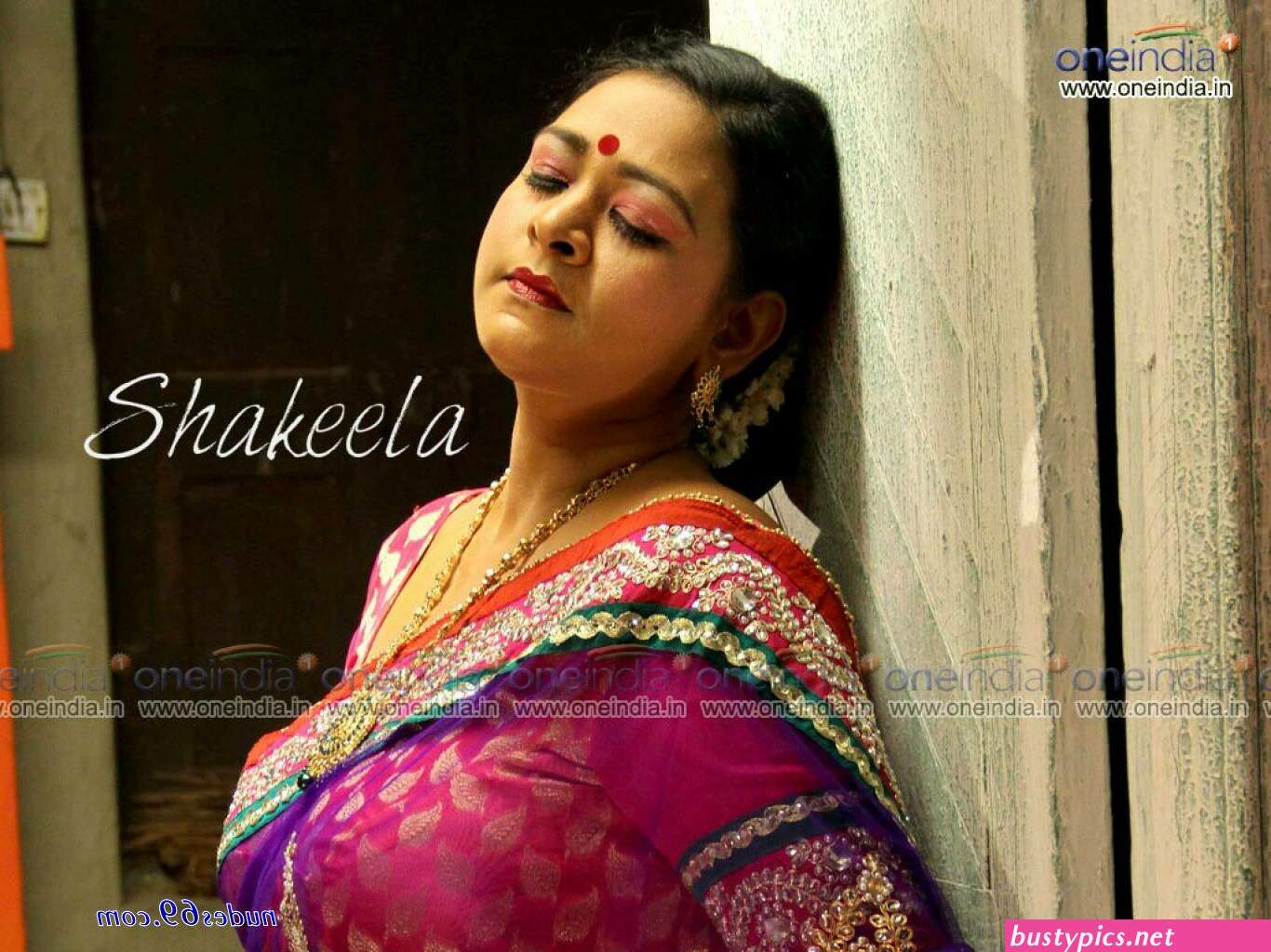 shakila anty hot photo