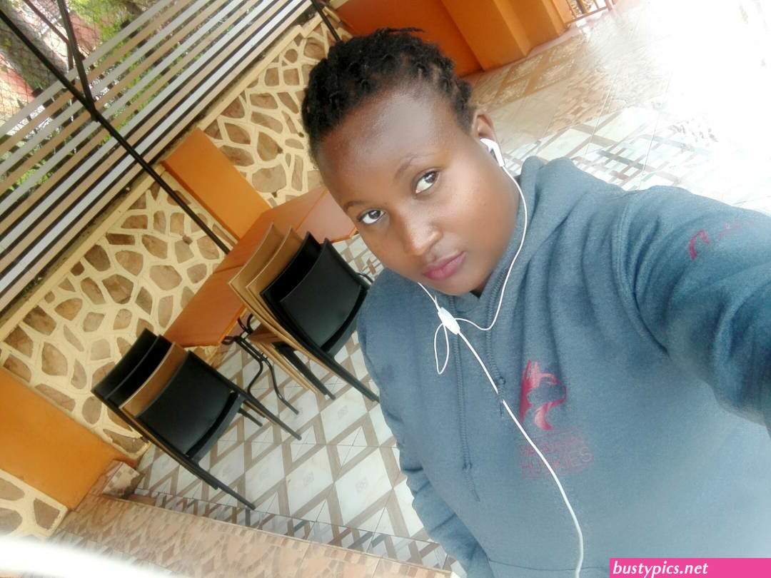 uganda woman show her big naked ass