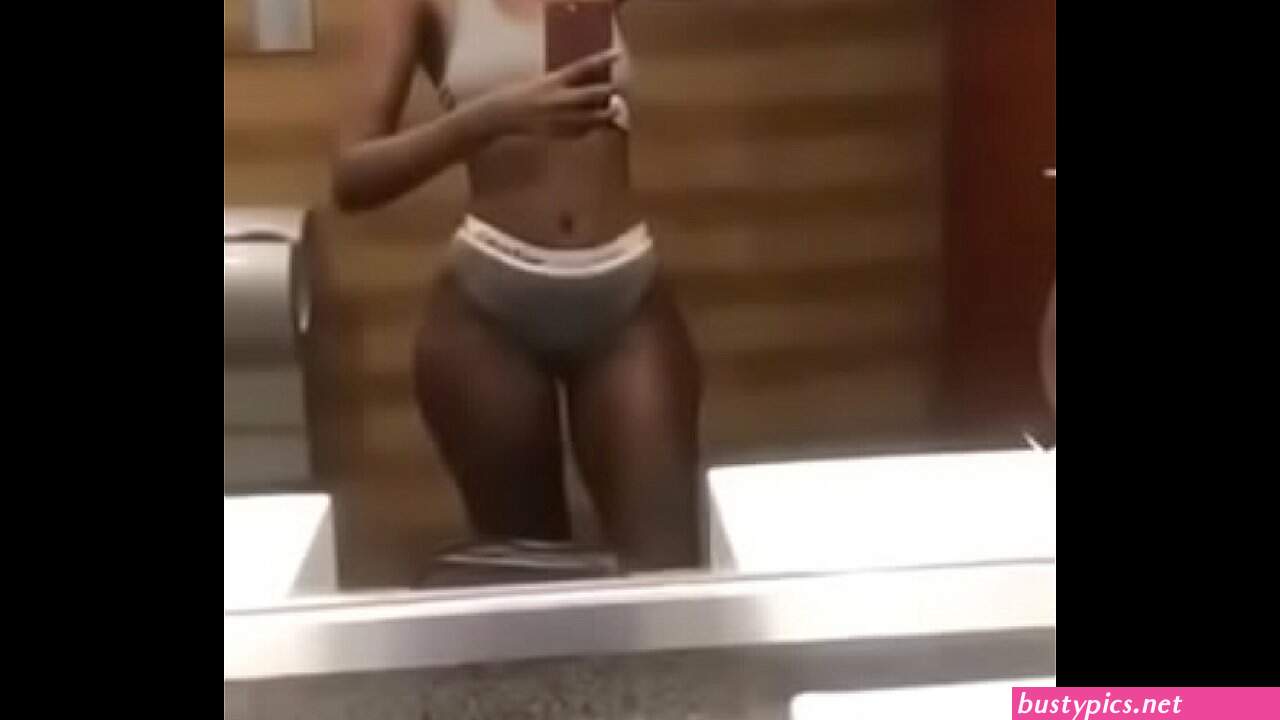 uganda woman show her big naked ass