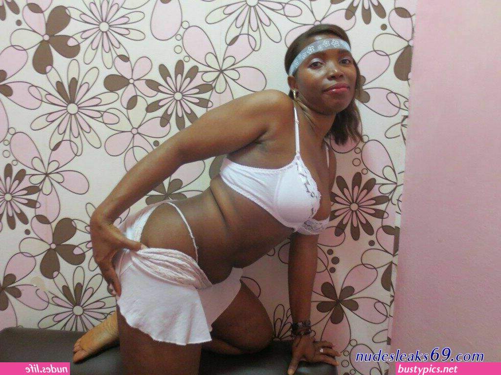 www.sugar mama half naked photo com