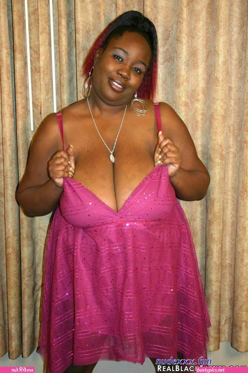 black fat upskirt booty moms