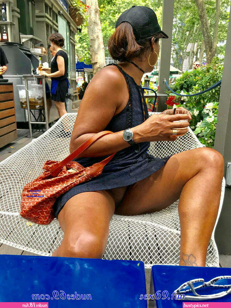 booty african upskirt pics