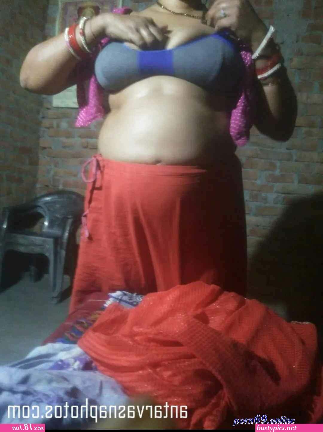 desi petticoat aunty