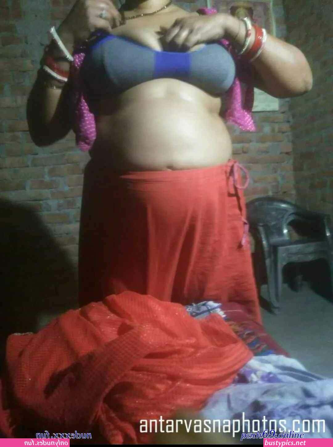 desi petticoat aunty