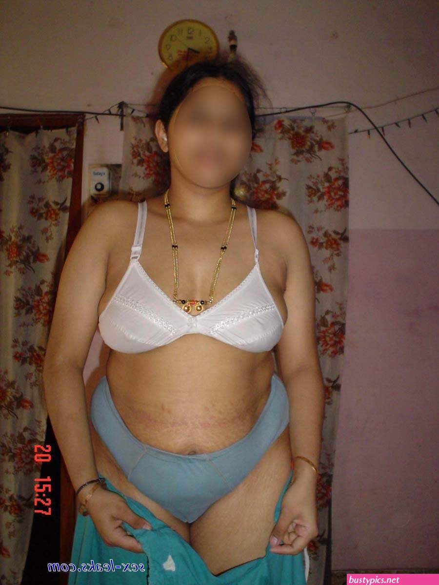 desi petticoat aunty