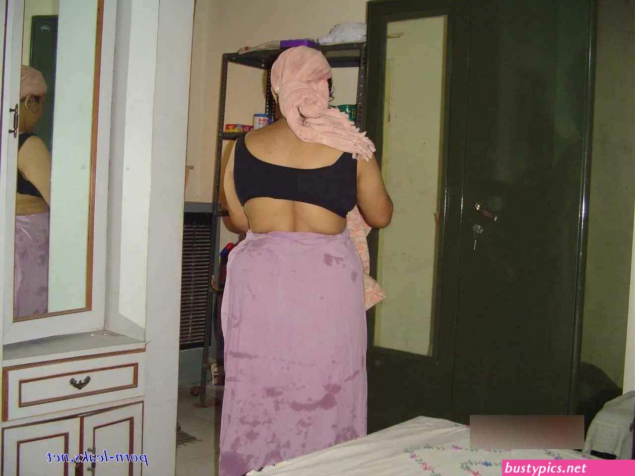 desi petticoat aunty