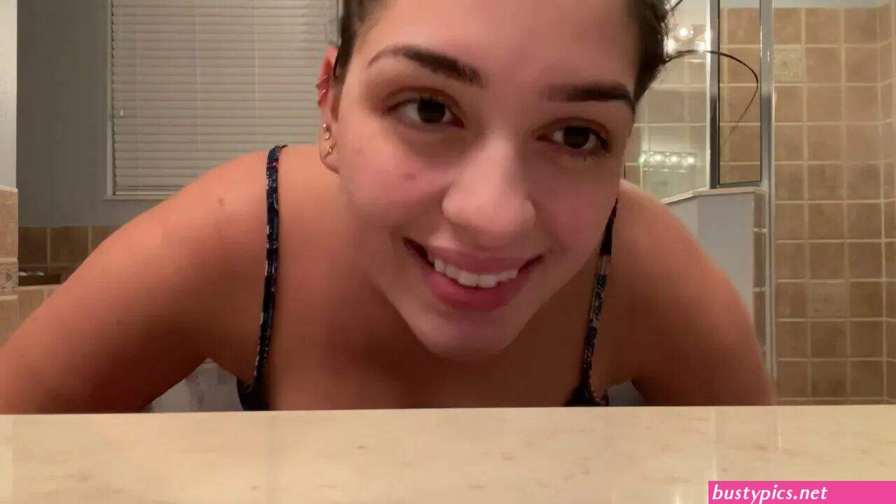 hariel farrier new boobs show video