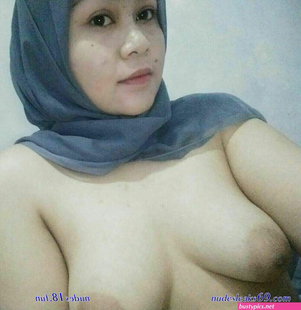 jilboobs ngangkang