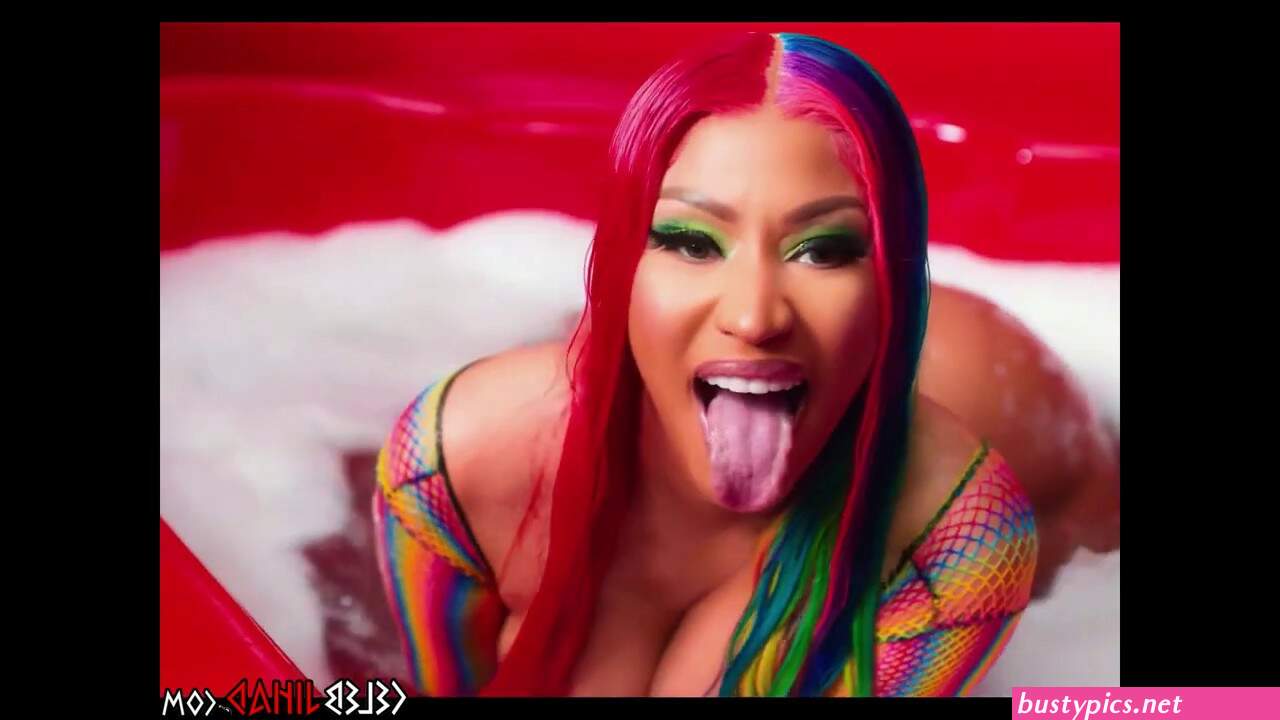 nicki minaj in a naked form