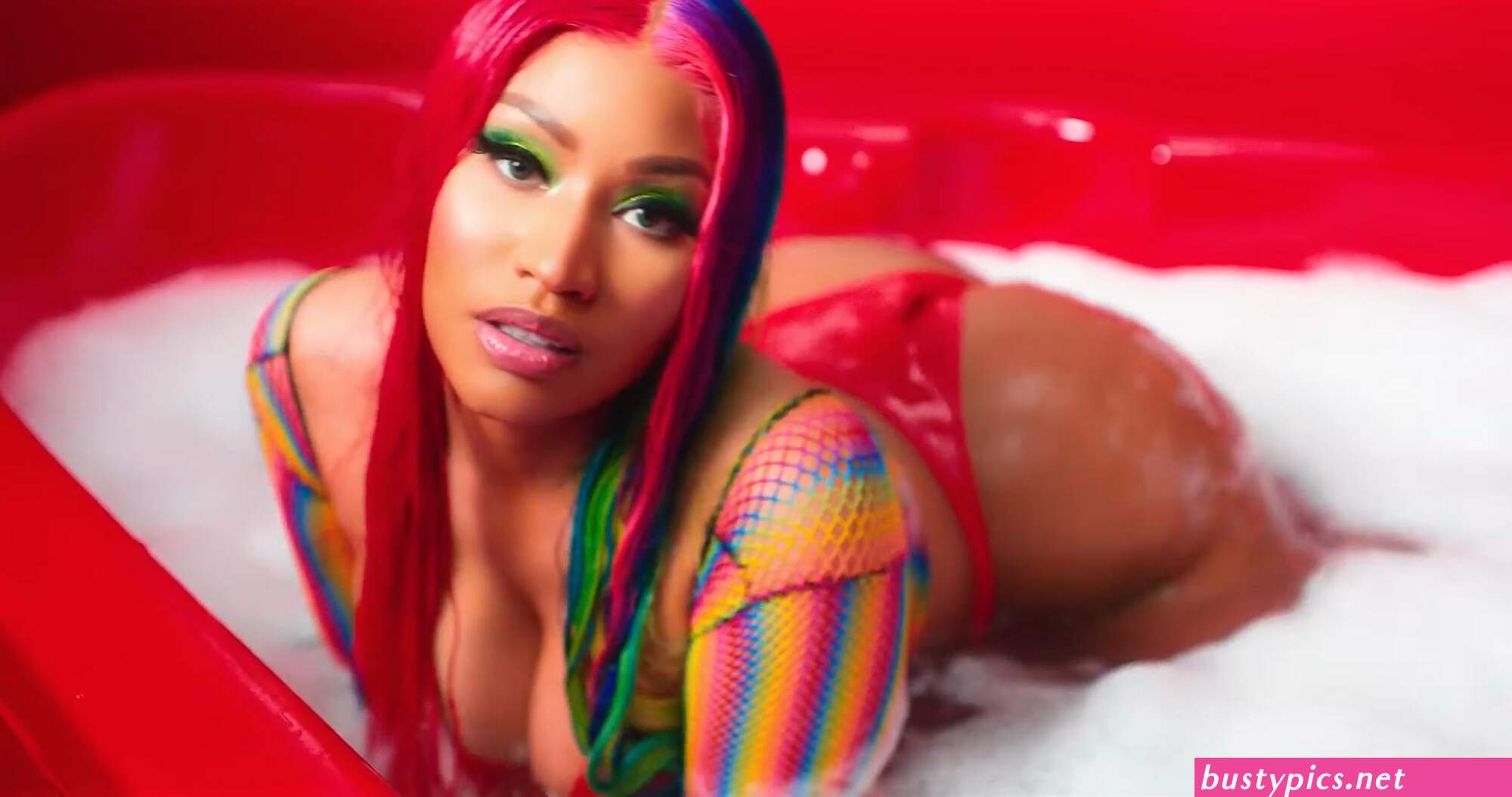 nicki minaj in a naked form
