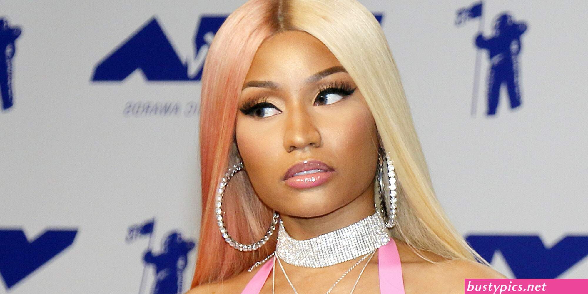 nicki minaj in a naked form