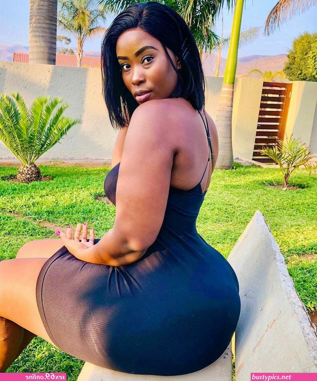 nude big booty hips neked african women photos