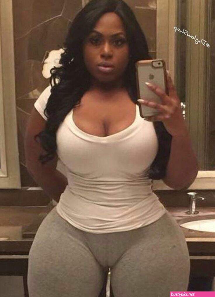 nude big booty hips neked african women photos