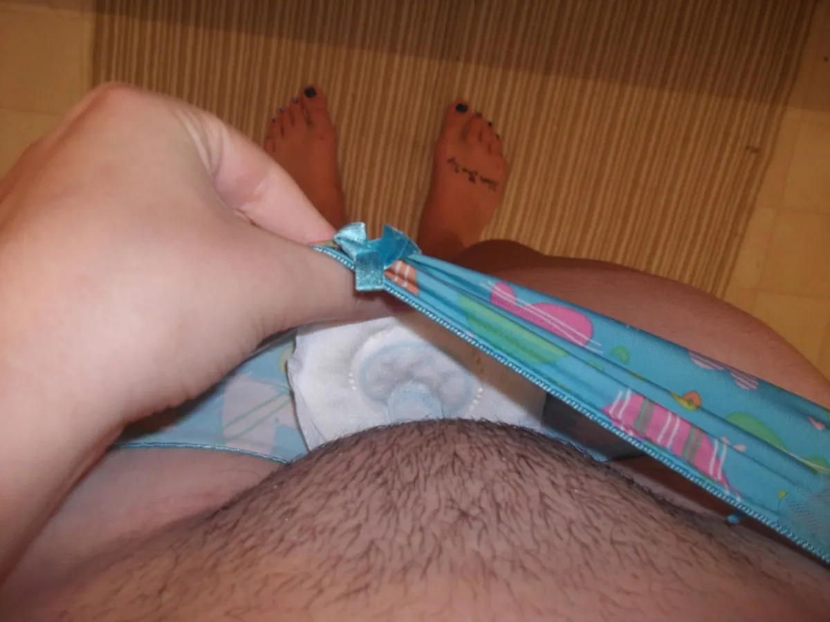 always pads under skirt pussy