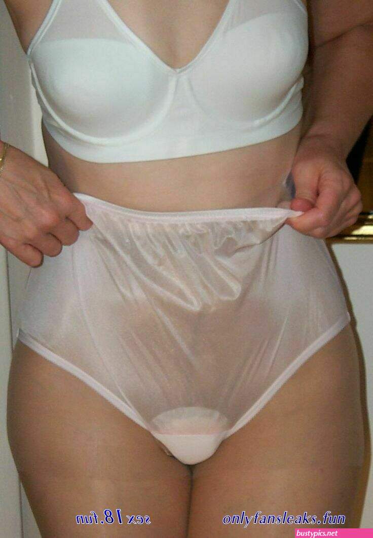 always pads under skirt pussy