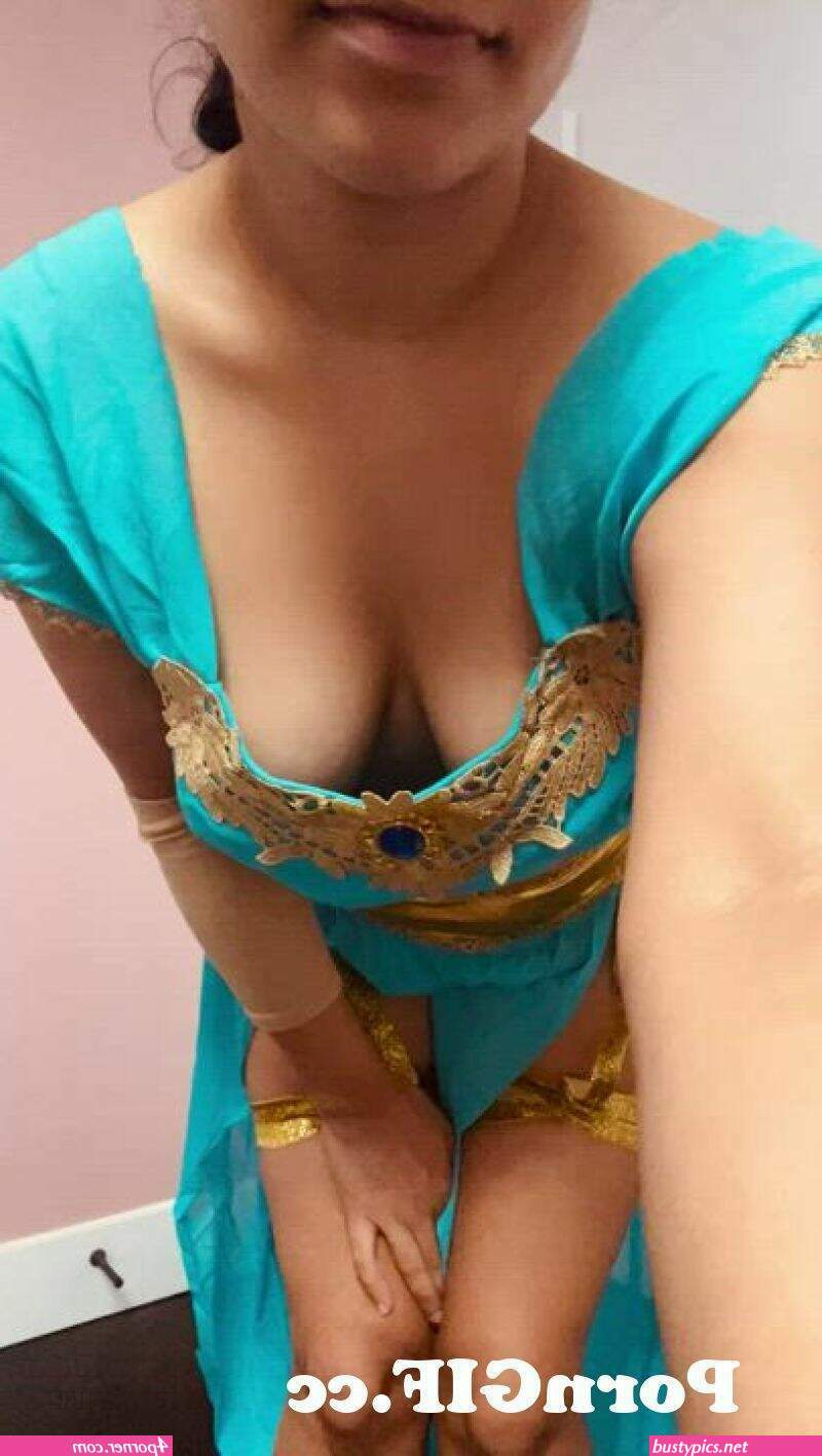 des blouse open boobs photo