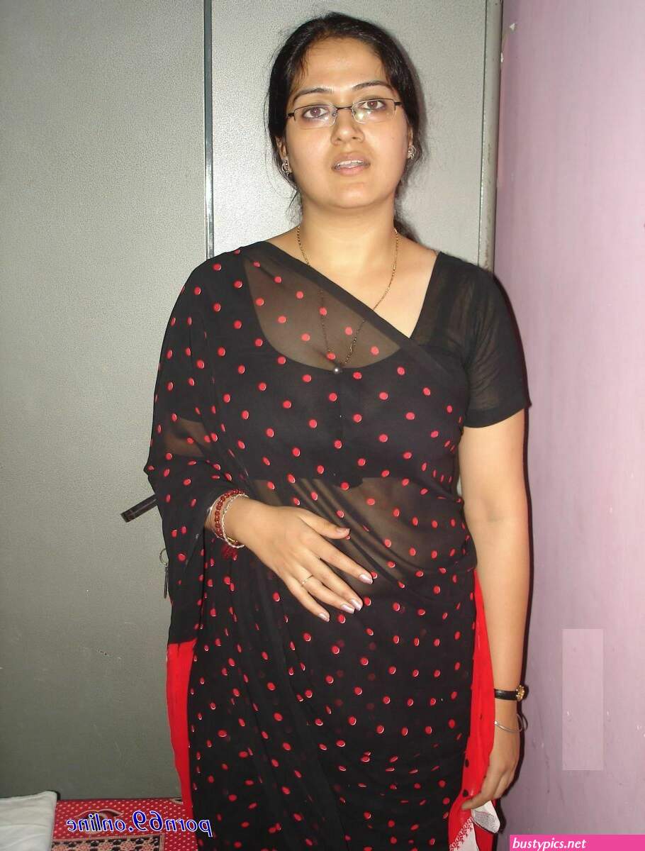 des blouse open boobs photo