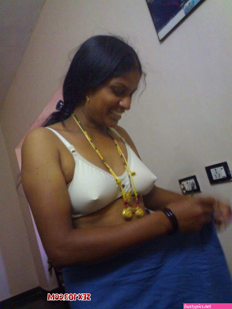 des blouse open boobs photo