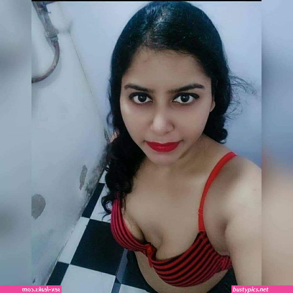 pak sexy girls bra removing pic