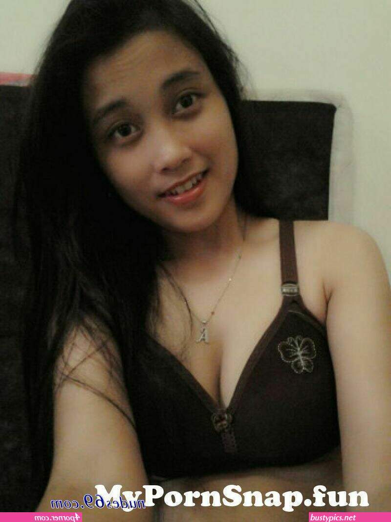 pamer memek abg hitam manis