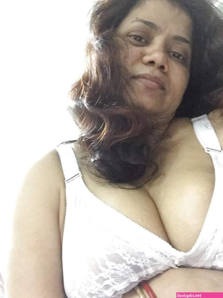 sexy india plus size with naked big boobs and thighs