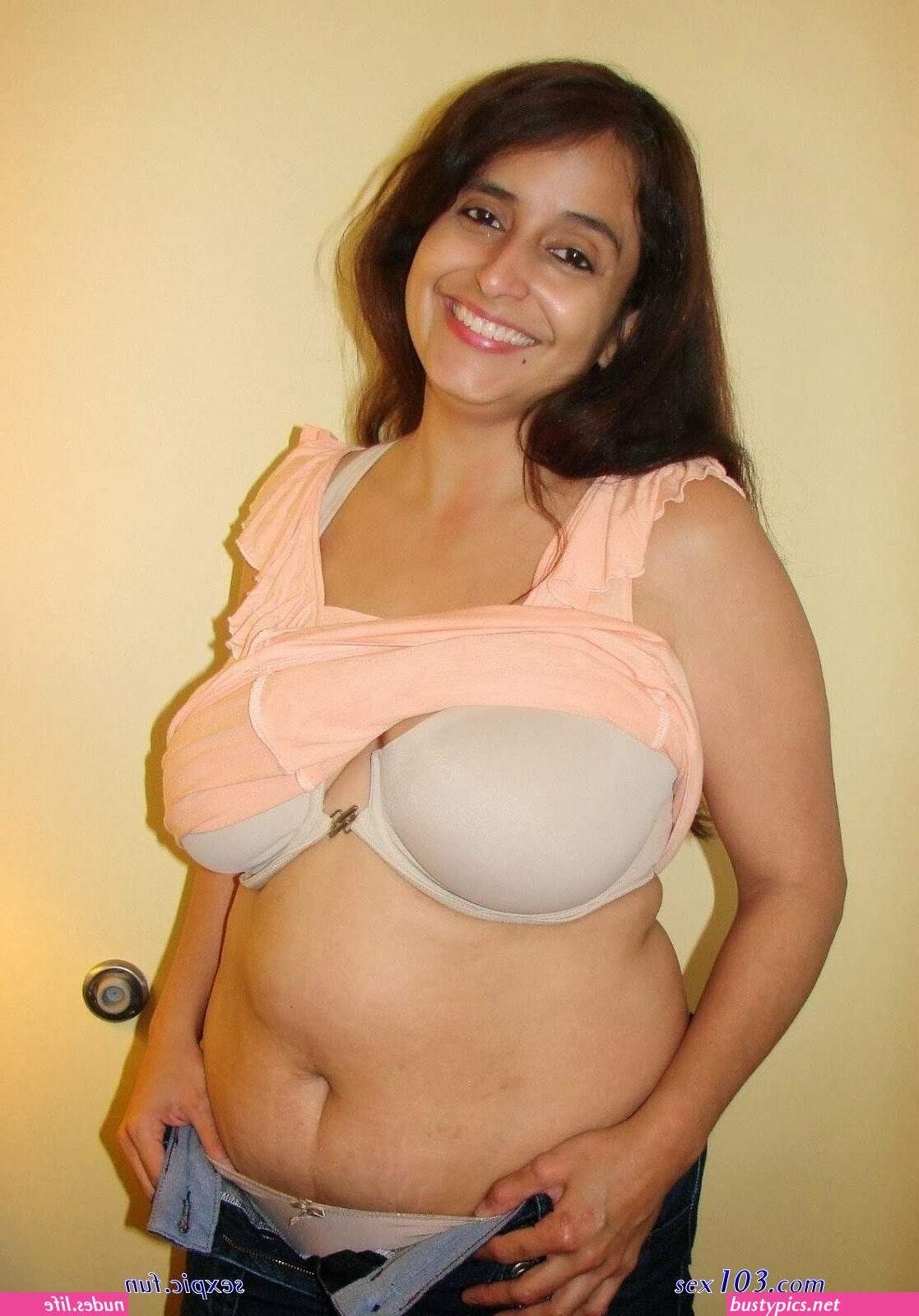tamil aunty hot big boobs images