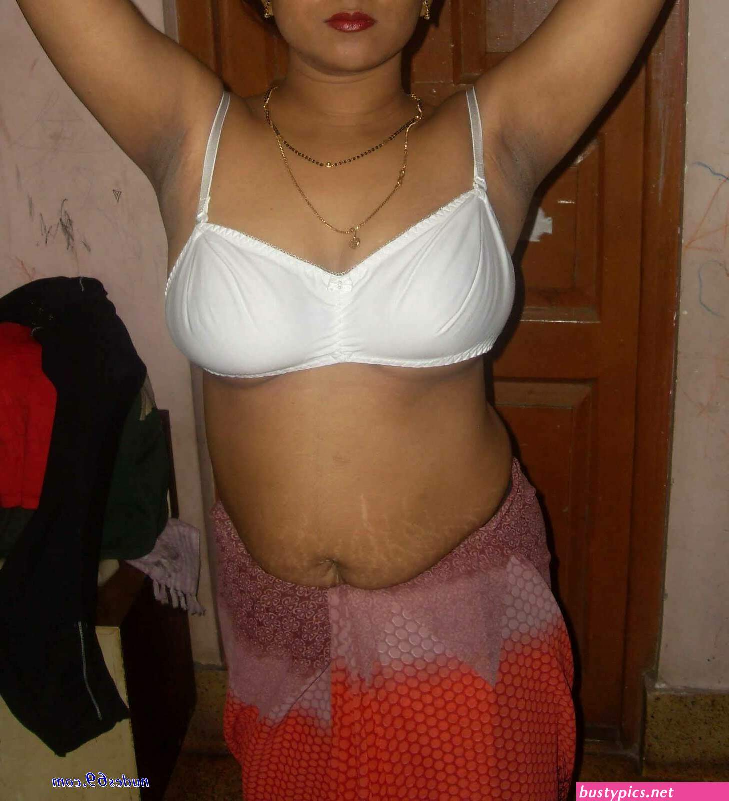 aunty saree blouse big boobs images hd