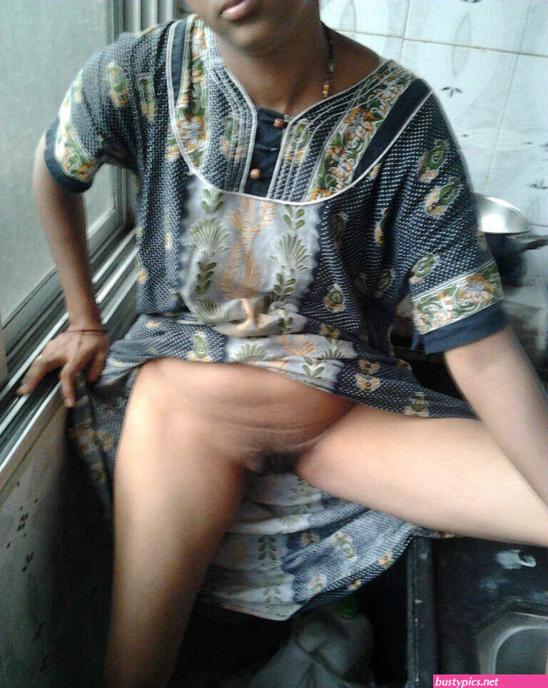 indian aunty pussy photo