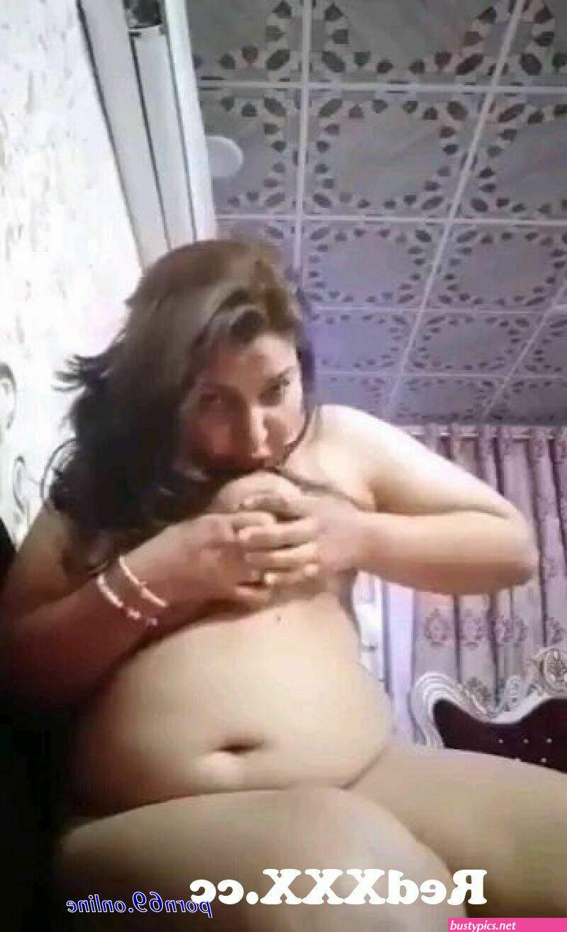 indian.fat.aunty.periya.kundi.phot