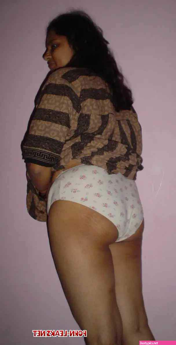 indian.fat.aunty.periya.kundi.phot