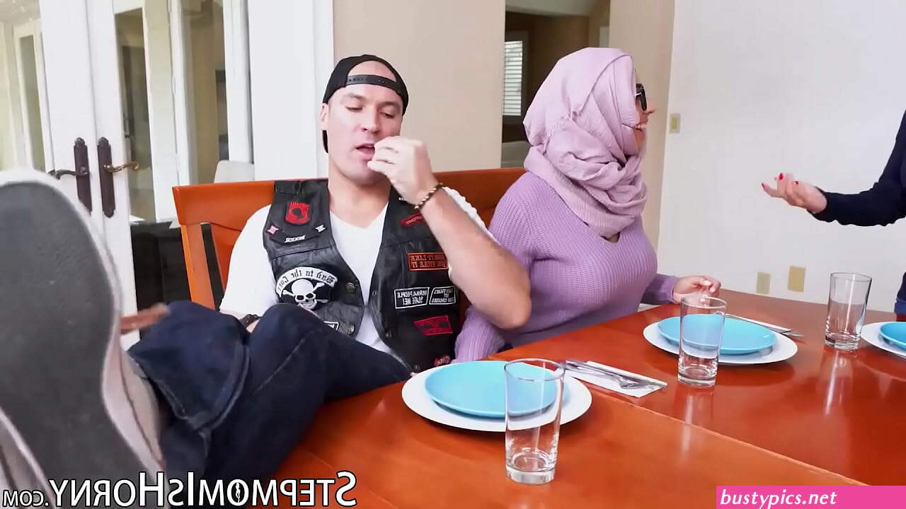 sexy muslim stepmom pussy pics